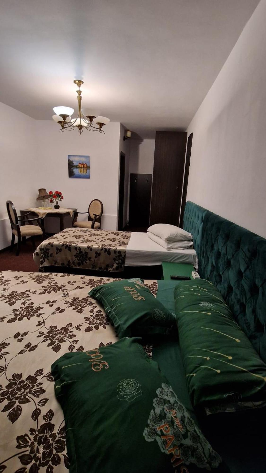 Pensiunea Toma Ploieşti Exteriér fotografie